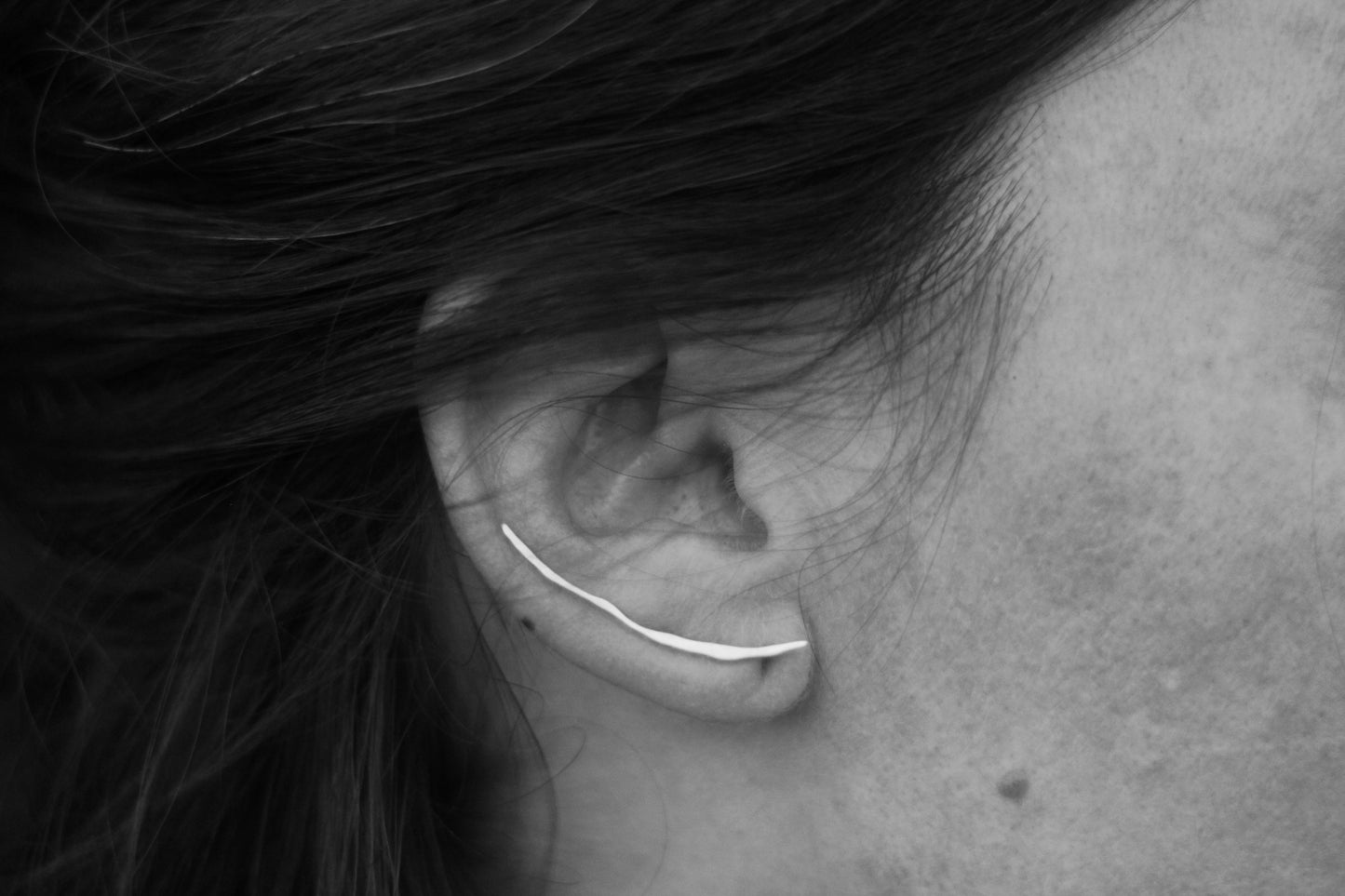 Línea -single earring-